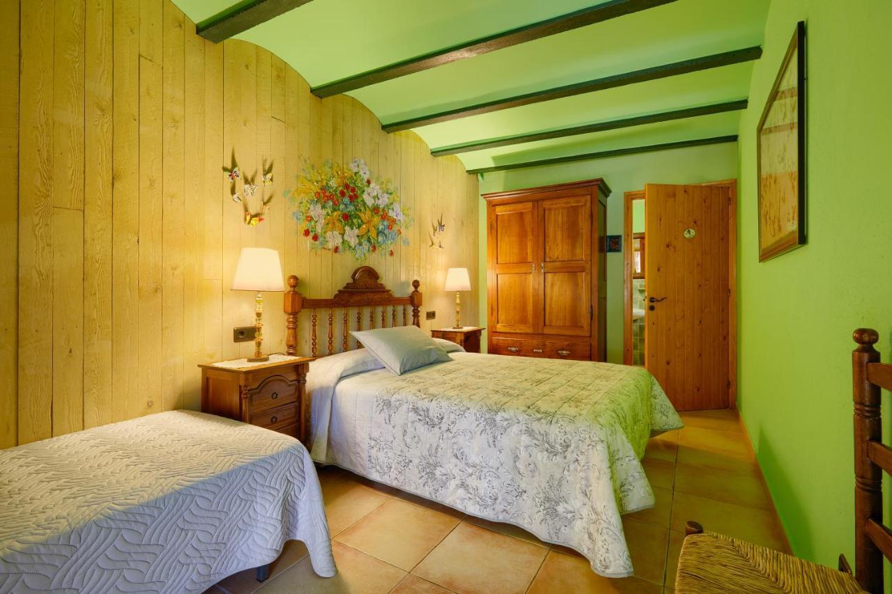 Casa Rural Can Coll Garriguella Exteriör bild