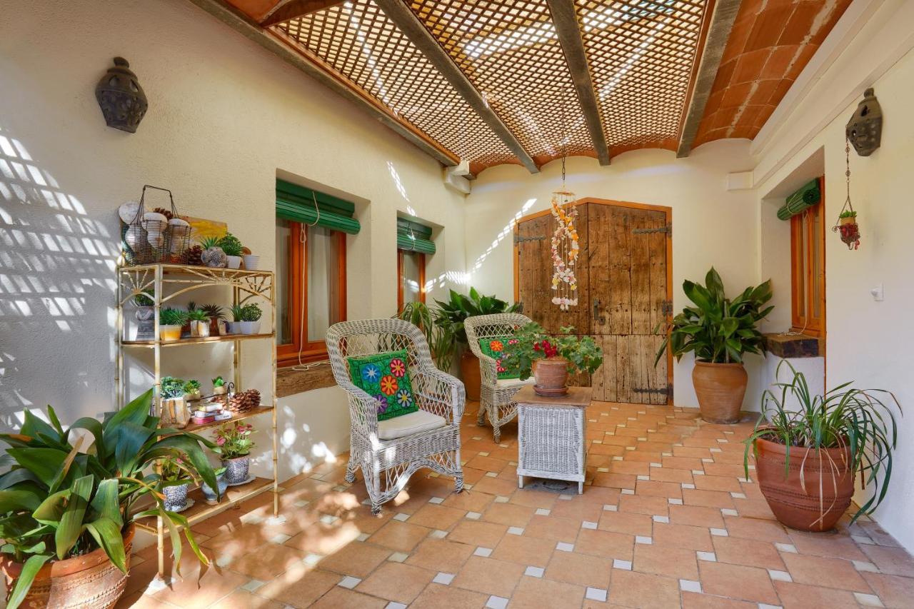Casa Rural Can Coll Garriguella Exteriör bild