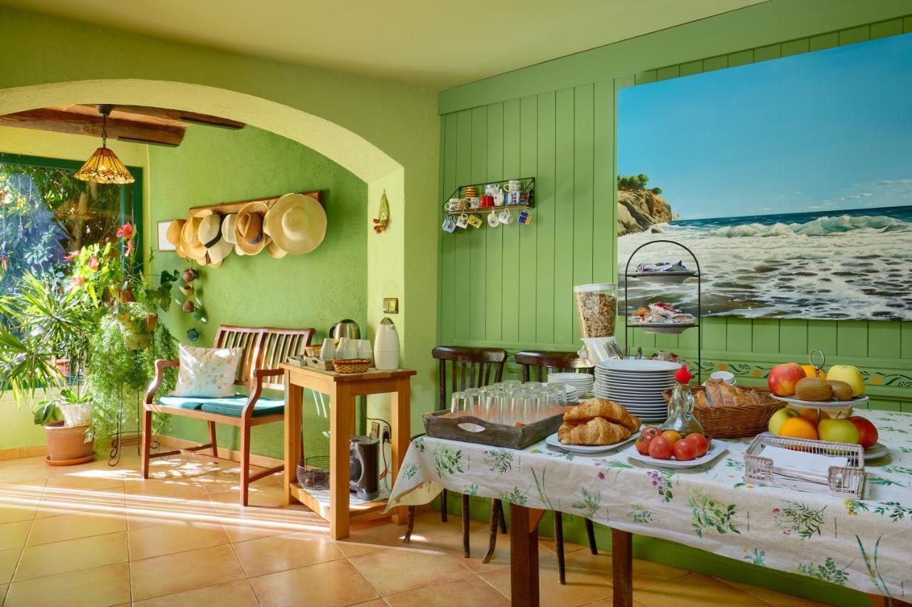 Casa Rural Can Coll Garriguella Exteriör bild